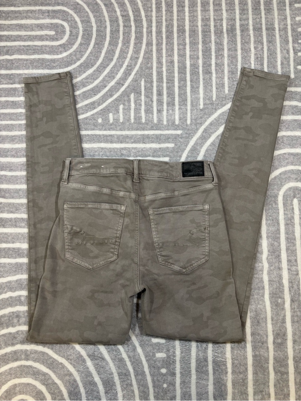 American Eagle Outfitters Jeans, Hi-Rise Jegging, 8L, X-Long, Light Camo - Picture 7 of 11